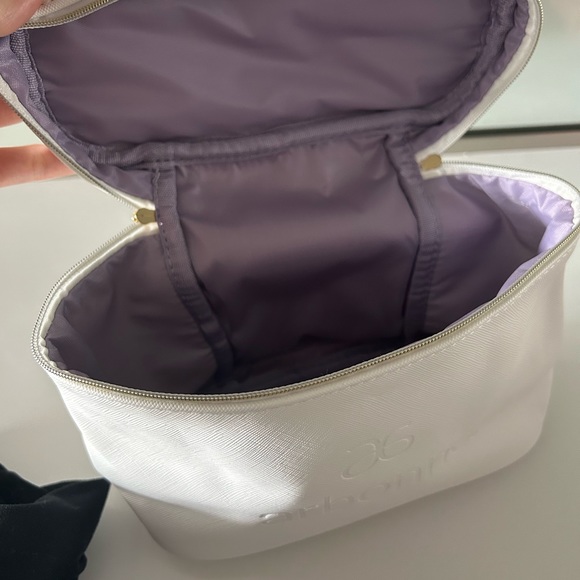 Arbonne Cosmetics Travel Case Makeup Bag - Picture 2 of 4
